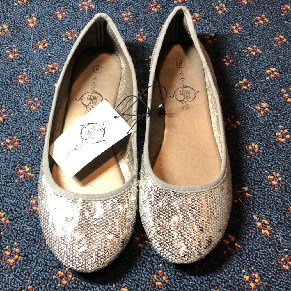 NWT FLATS woman sequin style